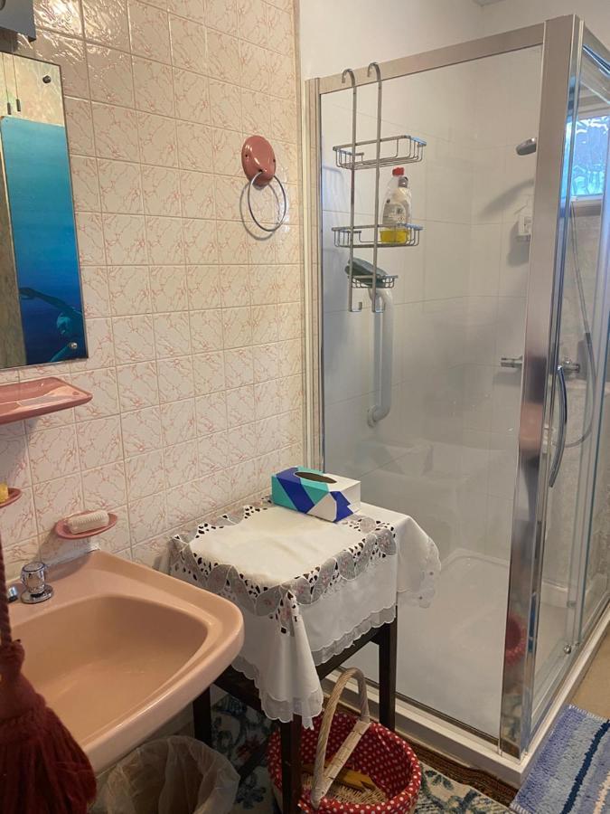 Chiswick Riviera With Free Parking Bed & Breakfast London Eksteriør bilde