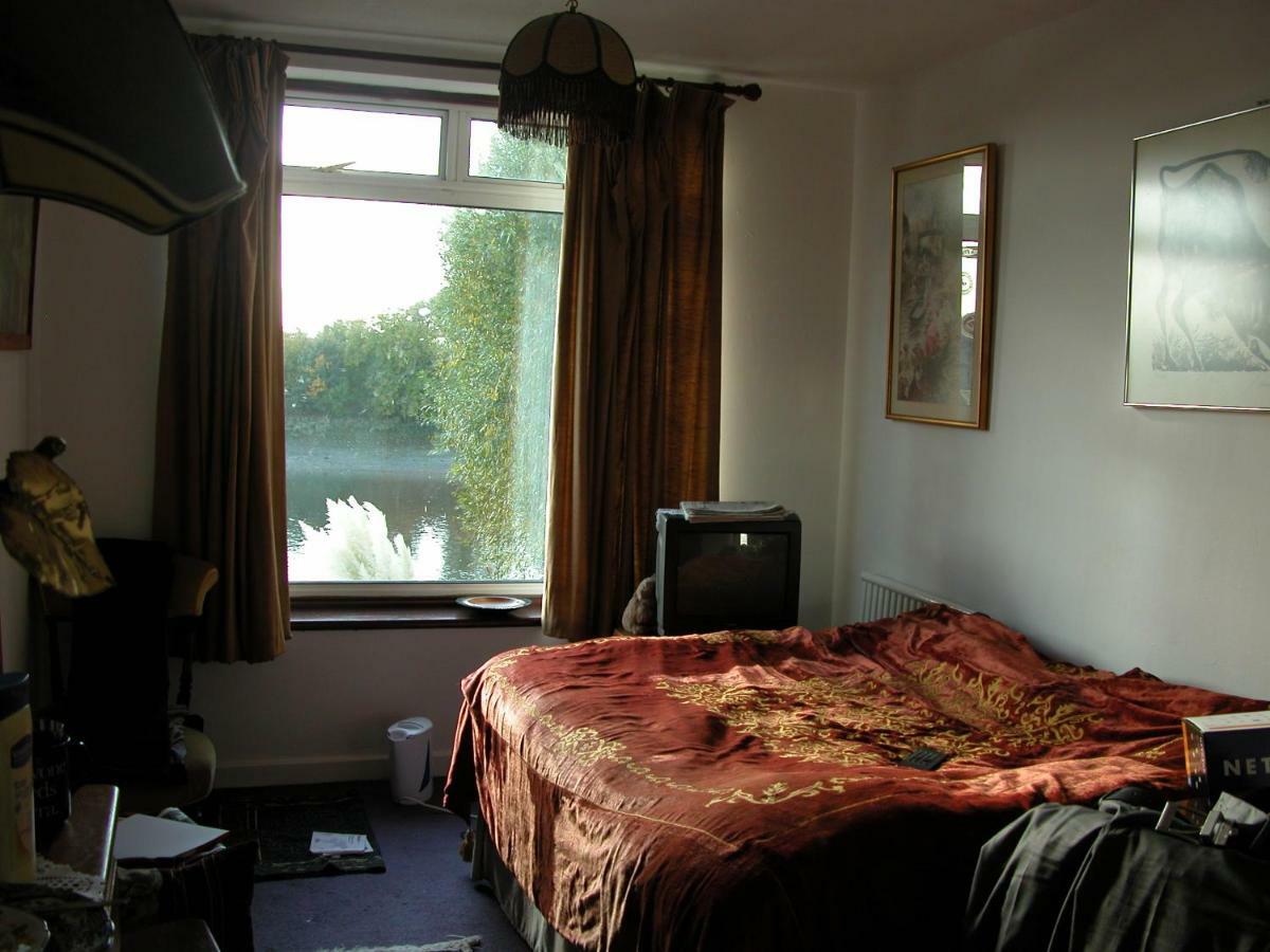 Chiswick Riviera With Free Parking Bed & Breakfast London Eksteriør bilde